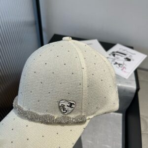 【AT5892】シャネルのエレガントなダックビルキャップ - 贅沢なファッションアート | Chanel