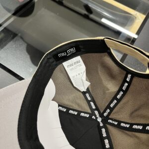 【AT5897】Miu Miu ミュウミュウ グレーと杏色の羊毛混紡キャップ | Miu Miu