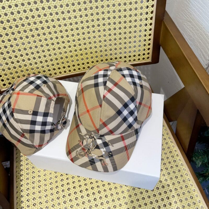 【AT5898】チェック柄調節可能な野球帽 - 都会のエレガントなファッションアイテム | Burberry London