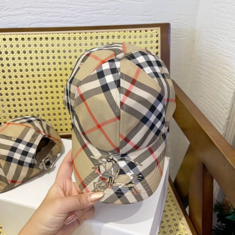 【AT5898】チェック柄調節可能な野球帽 - 都会のエレガントなファッションアイテム | Burberry London