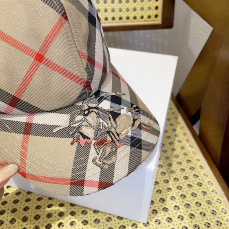 【AT5898】チェック柄調節可能な野球帽 - 都会のエレガントなファッションアイテム | Burberry London