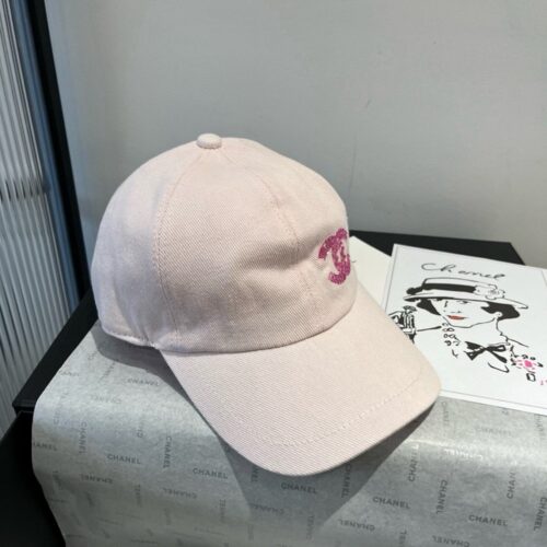 【AT5900】Chanel シャネルのピンクダックビルキャップ：エレガントで贅沢なストリートファッションアイテム | Chanel