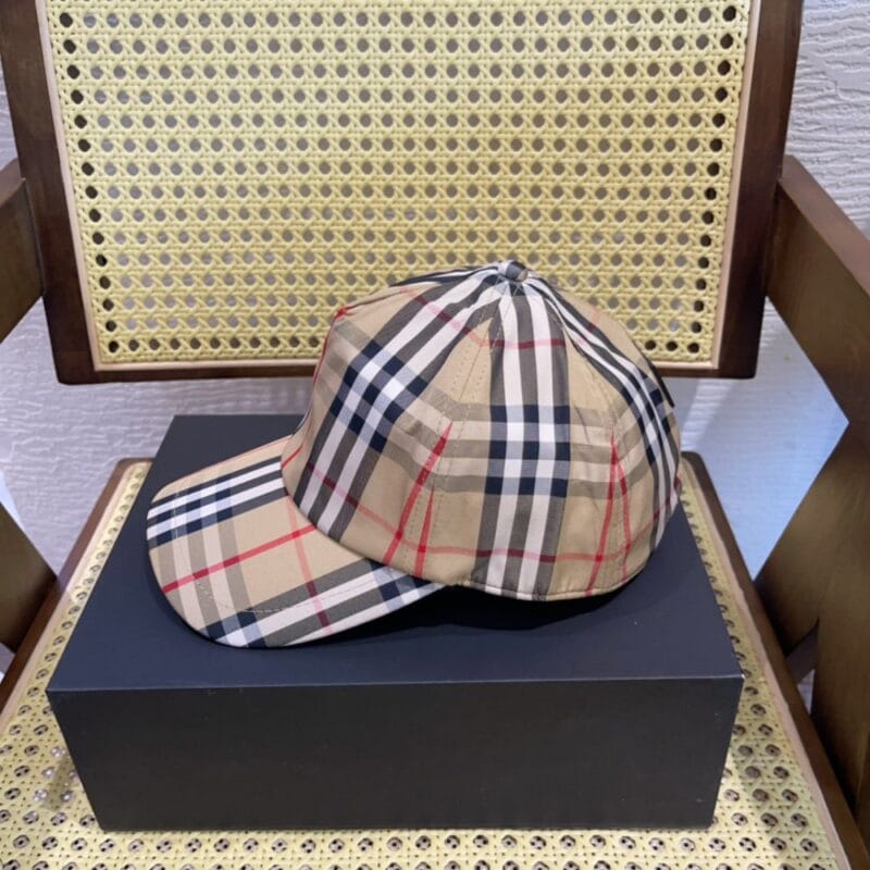 【AT5903】バーバリーのクラシックチェック柄ベースボールキャップ - 高品質素材、快適なフィット感 | Burberry London