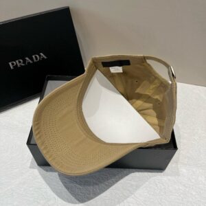 【AT5913】プラダ（Prada）2025 男女兼用アプリコットカラーのストリートファッション鴨舌帽 | Prada Milano