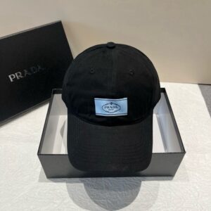 【AT5915】プラダ Prada 2025新作 エレガント＆ストリート感満載のキャップ | Prada Italy