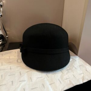 【AT5921】セリーヌ Celine 羊毛ダックビルキャップ 高級感漂う上品なブラック女性用帽子 | Celine Paris