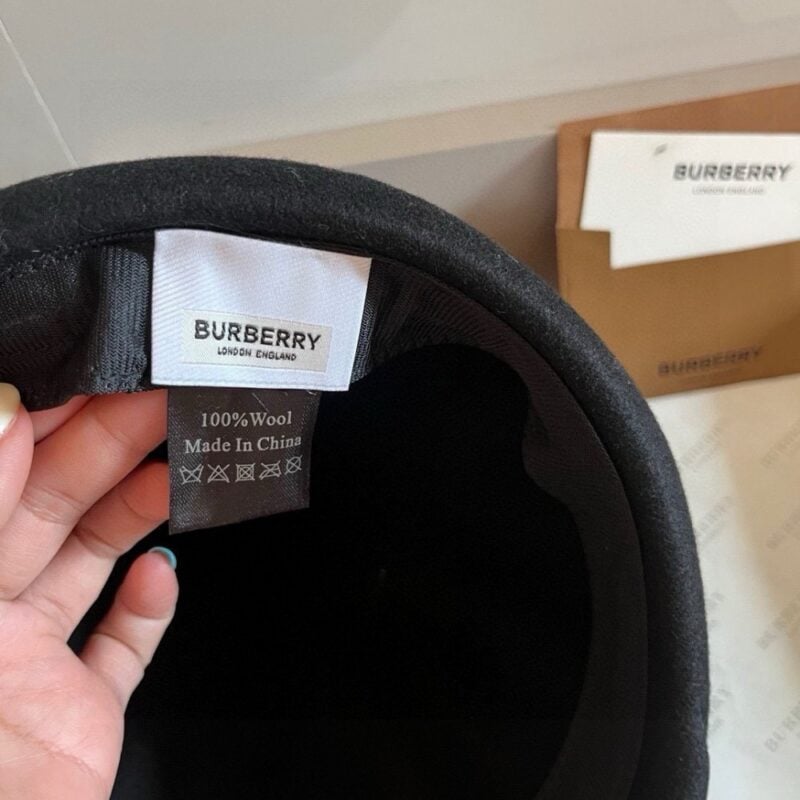 【AT5922】バーバリー（Burberry）ウールダックビルキャップ - 高級羊毛の精巧な帽子 | Burberry