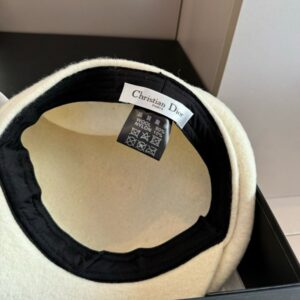 【AT5926】ディオールの羊毛画家帽: フランス風優雅なアーチ型帽子 | Dior