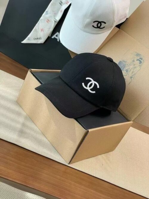 【AT5931】シングルアイテム: ラグジュアリーなクラシック野球帽 with モノクロロゴデザイン | Chanel Paris