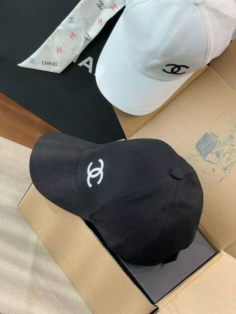 【AT5931】シングルアイテム: ラグジュアリーなクラシック野球帽 with モノクロロゴデザイン | Chanel Paris