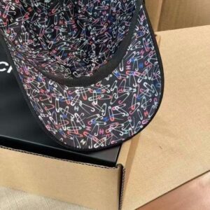 【AT5931】シングルアイテム: ラグジュアリーなクラシック野球帽 with モノクロロゴデザイン | Chanel Paris