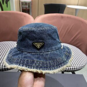 【AT5942】プラダのデニムフィッシャーハット | 夏の都会スタイルに最適！ | Prada Italy