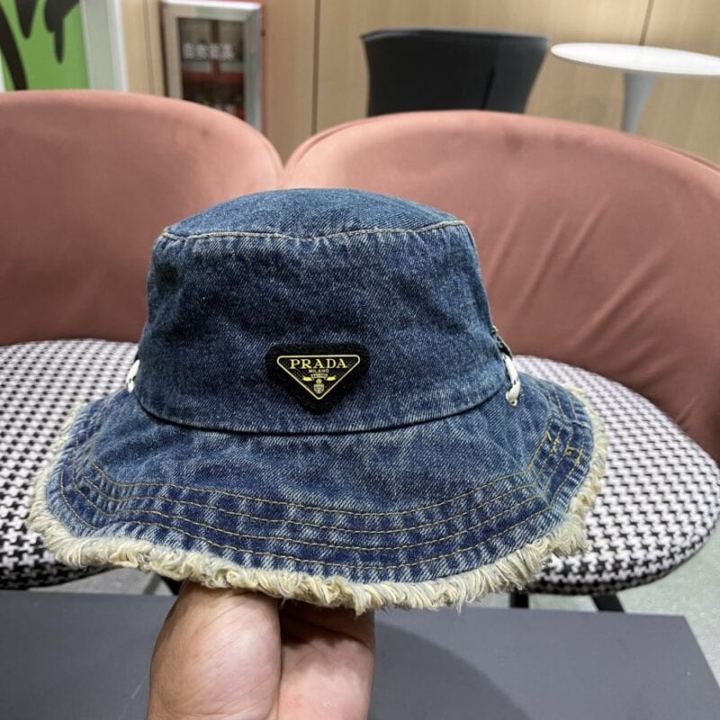【AT5942】プラダのデニムフィッシャーハット | 夏の都会スタイルに最適！ | Prada Italy