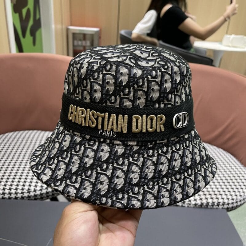 【AT5946】ディオール クラシックなファッションフィッシャーハット、オブリーク柄の優雅なトレンド | Dior