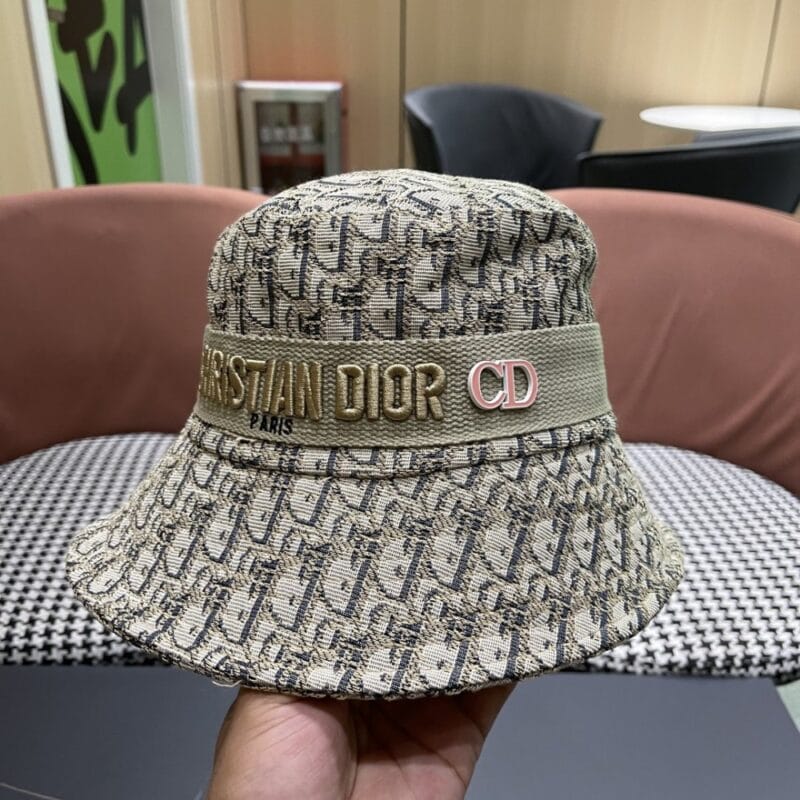 【AT5947】Dior クラシックジャガード編み釣り帽 - 贅沢でエレガントなファッションアイテム | Dior