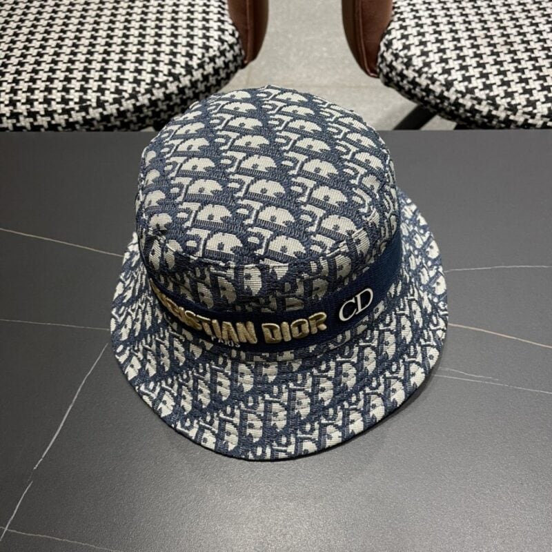 【AT5948】クリスチャンディオールのエレガントな刺繍入りフィッシャーマンハット | Christian Dior