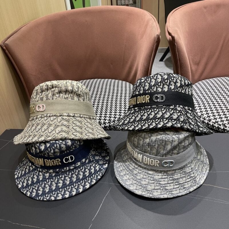 【AT5948】クリスチャンディオールのエレガントな刺繍入りフィッシャーマンハット | Christian Dior