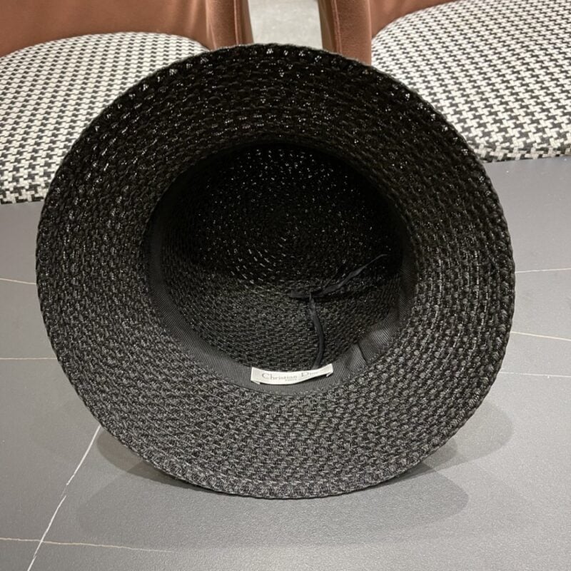 【AT5951】ディオール(Dior) クラシックな編み帽子 - フレンチエレガンスとファッション性を兼ね備えた夏のスタイル | Christian Dior