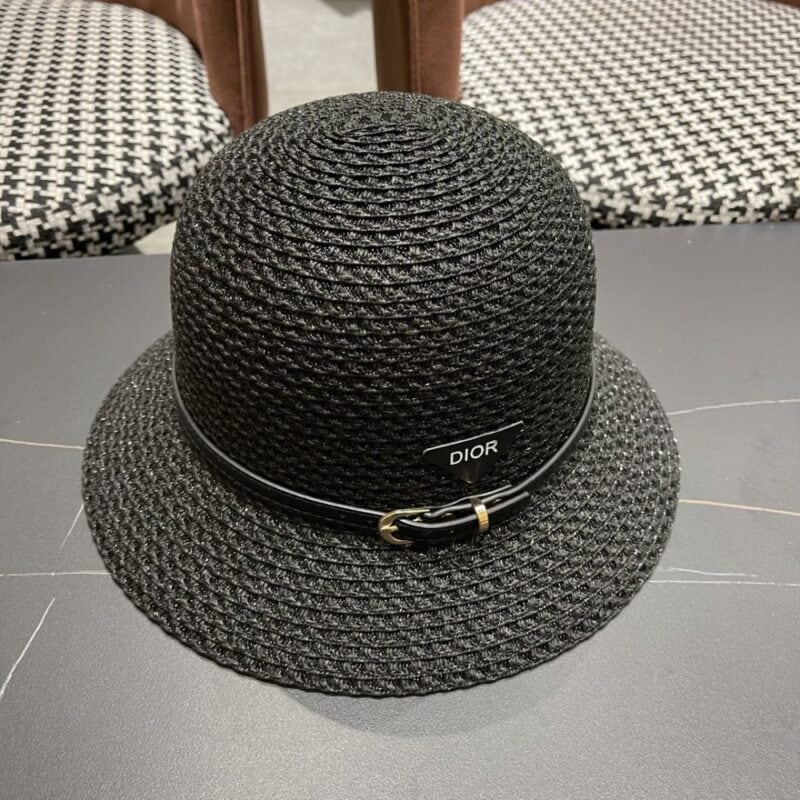 【AT5951】ディオール(Dior) クラシックな編み帽子 - フレンチエレガンスとファッション性を兼ね備えた夏のスタイル | Christian Dior