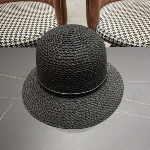 【AT5951】ディオール(Dior) クラシックな編み帽子 - フレンチエレガンスとファッション性を兼ね備えた夏のスタイル | Christian Dior