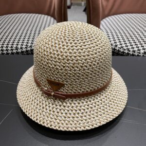 【AT5952】プラダ 刺繍入り編み帽 - 都会の女性のための優雅な夏アクセサリー | Prada Milano