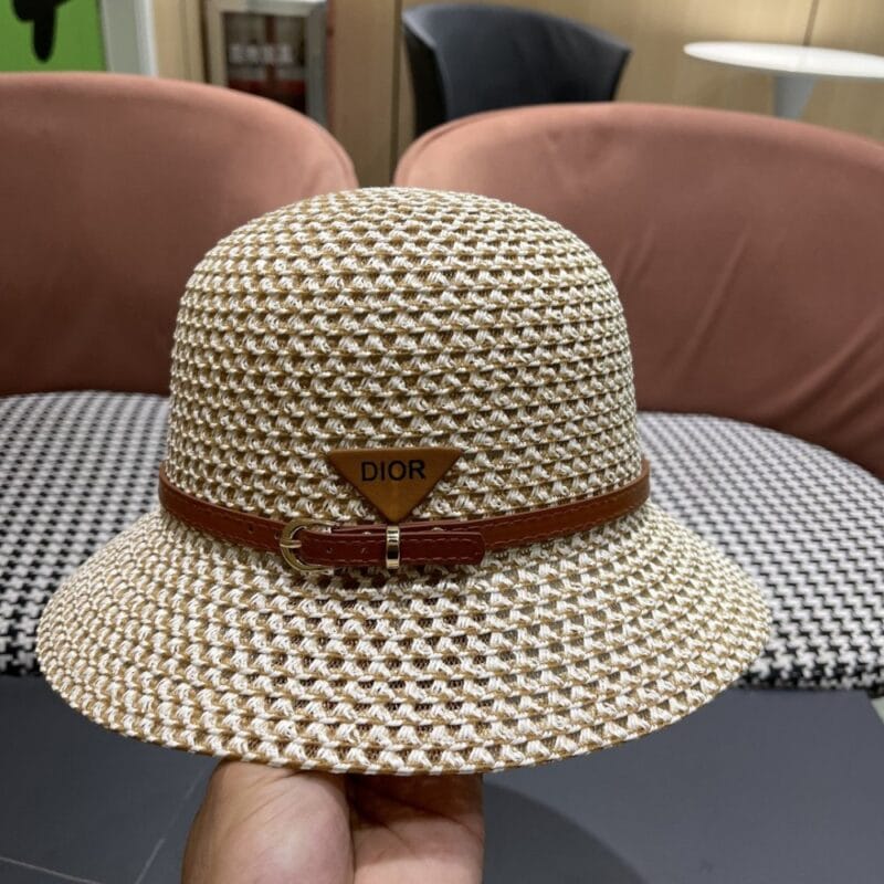 【AT5952】プラダ 刺繍入り編み帽 - 都会の女性のための優雅な夏アクセサリー | Prada Milano