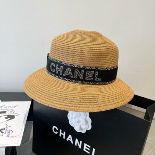 【AT5961】シャネルのクラシック草帽 - 夏の虹のようなオーラを放つ高級帽子 | Chanel
