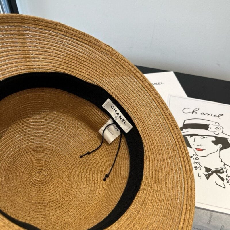 【AT5961】シャネルのクラシック草帽 - 夏の虹のようなオーラを放つ高級帽子 | Chanel