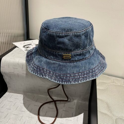 【AT5972】バレンシアガのデニムフィッシャーマンハット｜ストリートファッションとエレガンスを演出 | Balenciaga