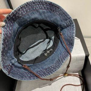 【AT5972】バレンシアガのデニムフィッシャーマンハット｜ストリートファッションとエレガンスを演出 | Balenciaga