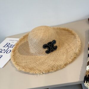 【AT5979】セリーヌ ラフィアハット - 天然素材で高級感と快適さを兼ね備えた夏の帽子 | Céline