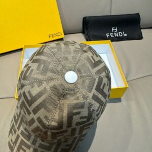 【AT5998】フェンディ クラシックなダブルF刺繍ベースボールキャップ | Fendi