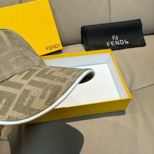 【AT5998】フェンディ クラシックなダブルF刺繍ベースボールキャップ | Fendi
