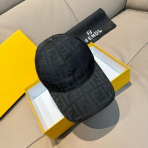 【AT5999】フェンディ Fendi ダブルFジャガードベースボールキャップ 高級ジャガード生地とレザー使用 細かいダブルFジャガード技術が際立つ | Fendi