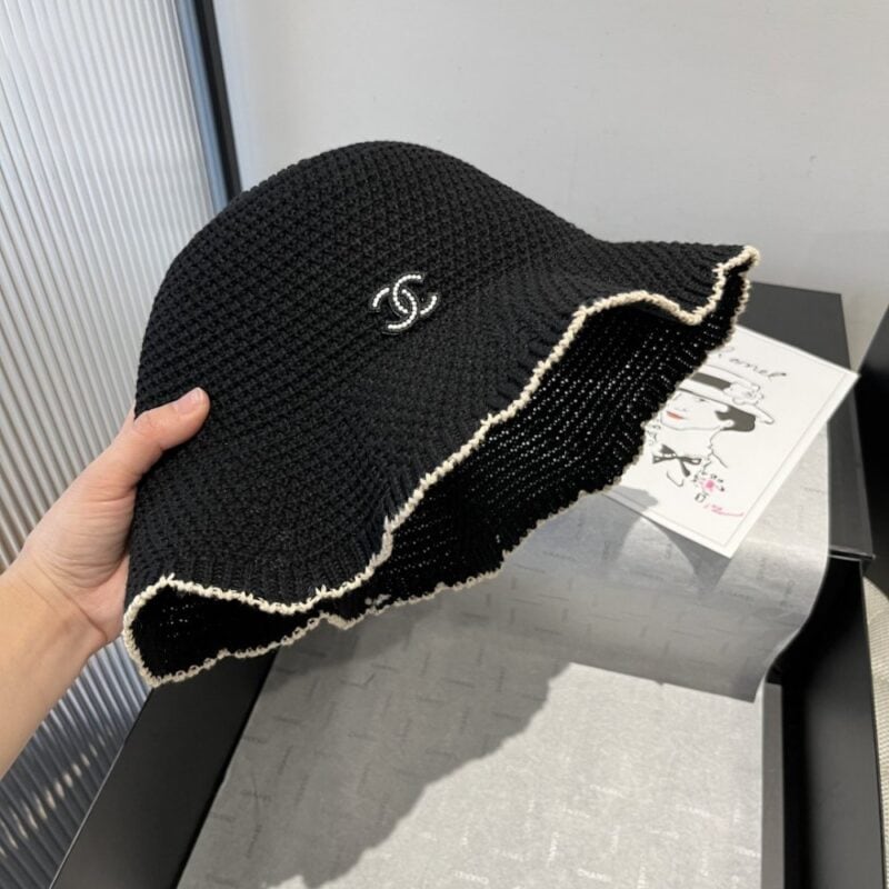 【AT6018】シャネル風 ハンドメイド フィッシャーマンハット ダブルCロゴ フレンチエレガンス 黒アイボリー 帽子 | Chanel Paris