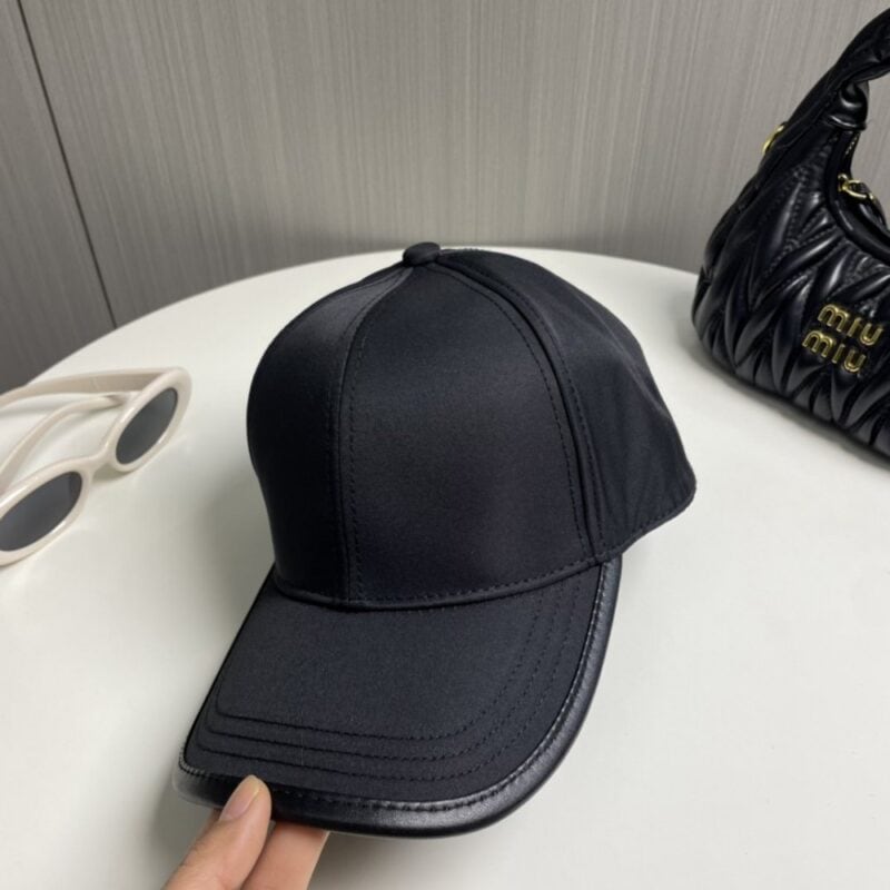 【AT6026】プラダ新作春夏ブラックフィッシャーマンハット、贅沢なシルエットとエレガントなデザイン | Prada