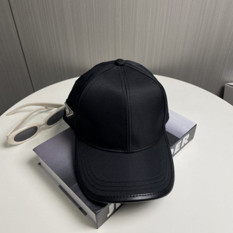 【AT6026】プラダ新作春夏ブラックフィッシャーマンハット、贅沢なシルエットとエレガントなデザイン | Prada