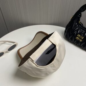 【AT6027】プラダ Prada 2025年春夏コレクション クラシックなフィッシャーマンハット | Prada