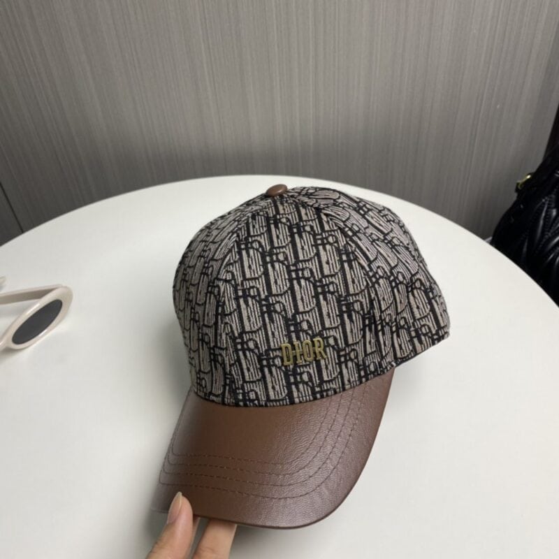 【AT6032】ディオール（Dior）の幾何学模様キャップ - 高級な麻混紡素材、都市ファッションにエレガントなアプローチを提供 | Dior Paris