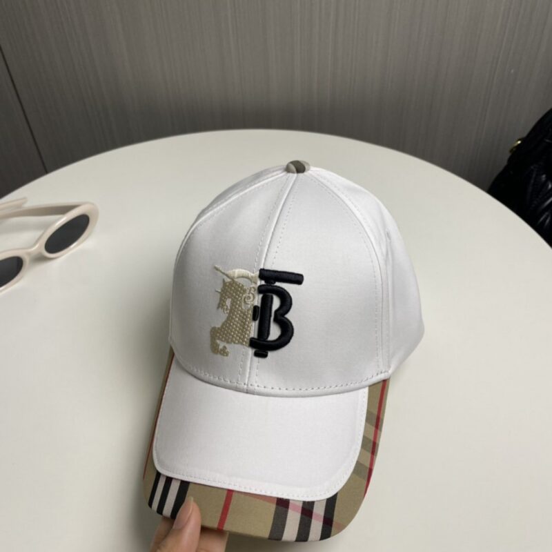 【AT6033】バーバリークラシックベースボールキャップ | 英国ファッション影響 エレガントなストリートファッション | Burberry