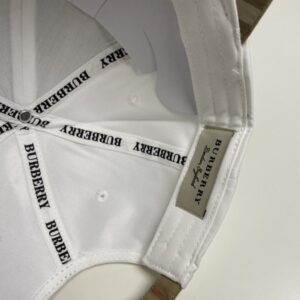 【AT6033】バーバリークラシックベースボールキャップ | 英国ファッション影響 エレガントなストリートファッション | Burberry