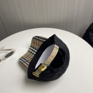 【AT6034】Burberry（バーバリー）クラシックブラックベースボールキャップ | Burberry London