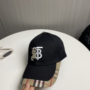【AT6034】Burberry（バーバリー）クラシックブラックベースボールキャップ | Burberry London