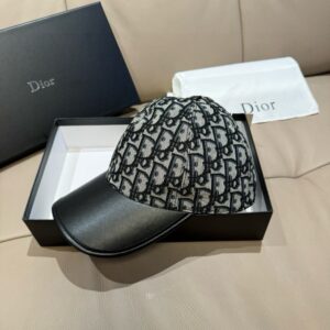 【AT6051】ディオール (Dior) ロゴ入りベースボールキャップ | オブリーク フランス製ファッションアクセサリー | Christian Dior