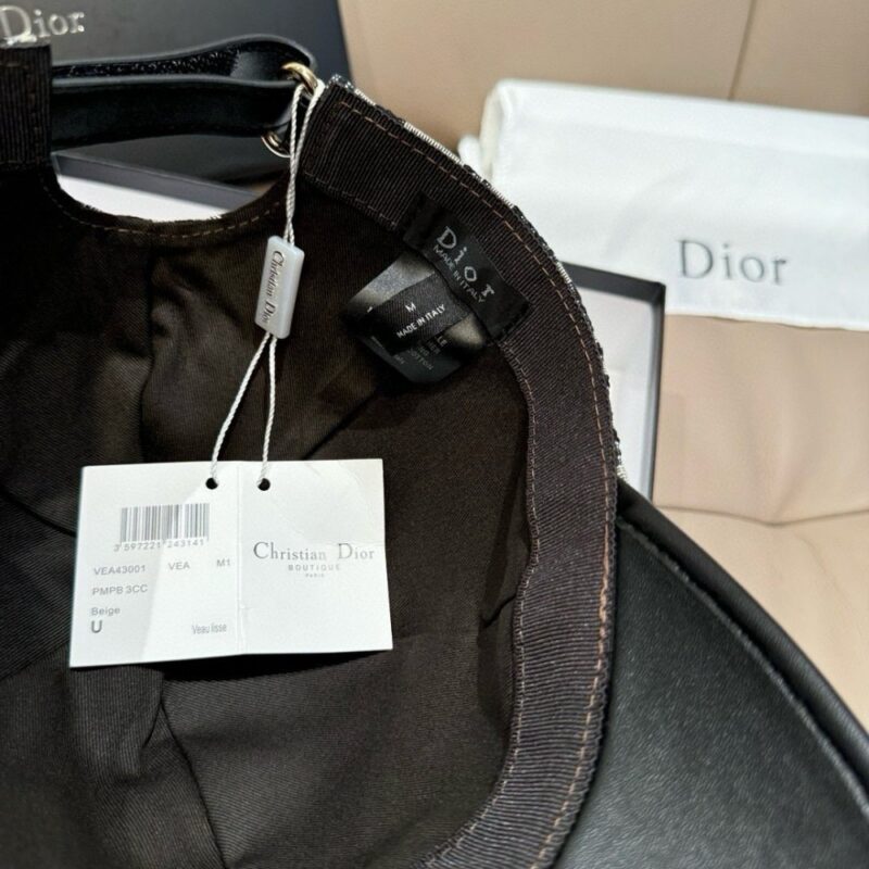 【AT6051】ディオール (Dior) ロゴ入りベースボールキャップ | オブリーク フランス製ファッションアクセサリー | Christian Dior