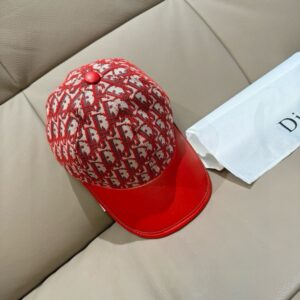 【AT6052】Diorディオール レッドシリーズベースボールキャップ 牛革装飾、Obliqueロゴ柄生地、高級キャンバス素材 使用 | Dior