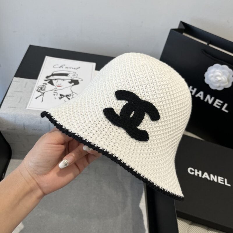 【AT6070】シャネル(CHANEL) 麦わら帽子 - ニット技術とクラシック配色の優雅さ | Chanel