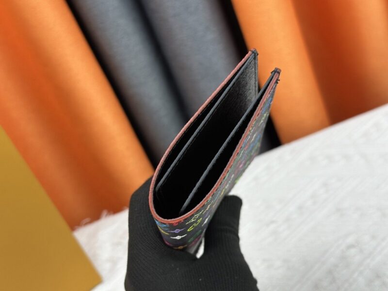 【AT6079】ルイ・ヴィトン×村上隆コラボ パスポートケース カラフルなモノグラム柄 | Louis Vuitton Paris