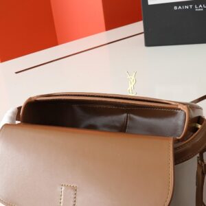 【AT6104】イヴ・サンローランのエレガントなVoltaireアクセサリーバッグ | Saint Laurent