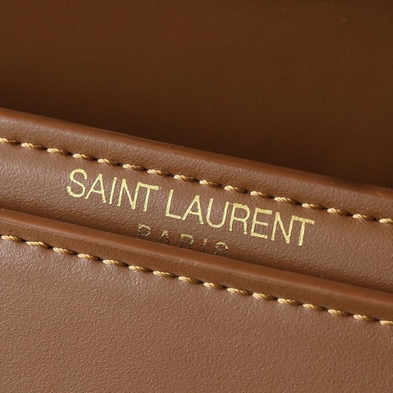【AT6104】イヴ・サンローランのエレガントなVoltaireアクセサリーバッグ | Saint Laurent